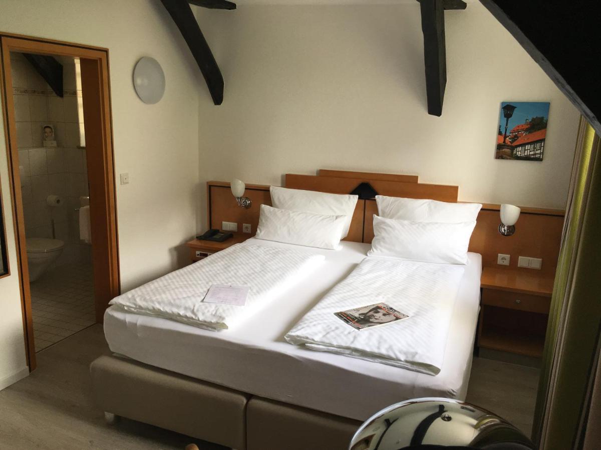 Alt Warburg Hotel Eksteriør billede