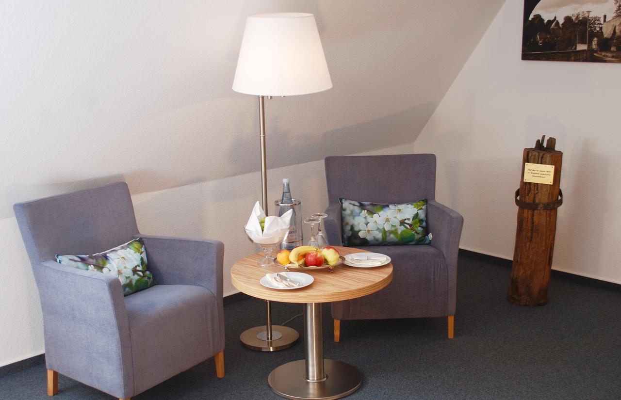 Alt Warburg Hotel Eksteriør billede