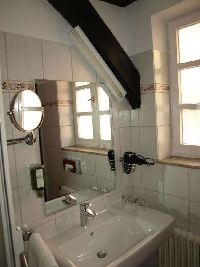 Alt Warburg Hotel Eksteriør billede